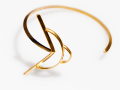 BRVGP2._Pulseira._Materiais-Prata_925_com_plaque_de_ouro._Dimensoes-6cmx6cmx5cm._Diametro-5_5cm._P.V.P._96_grande